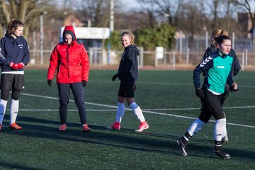 Bild 34 - Frauen SG Holstein Sued - SV Gruenweiss-Siebenbaeumen : Ergebnis: 0:2